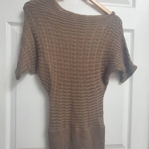 Streetwear Society - Off-the-Shoulder Brown Sweater - SIZE M